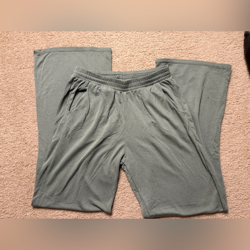 Green Straight Leg Sweatpants